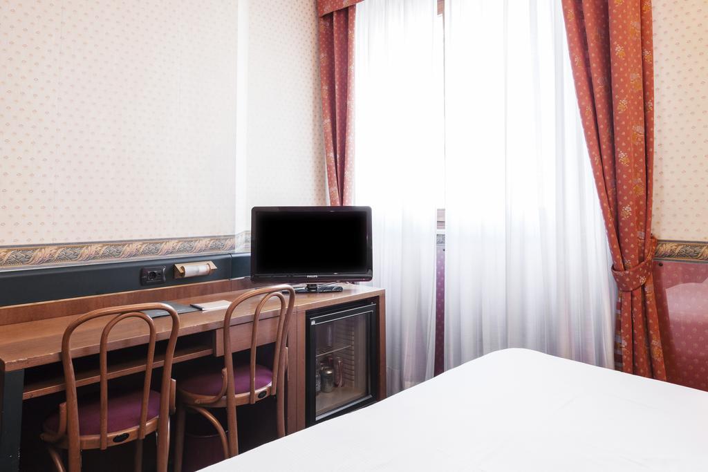 Hotel Des Etrangers Mailand